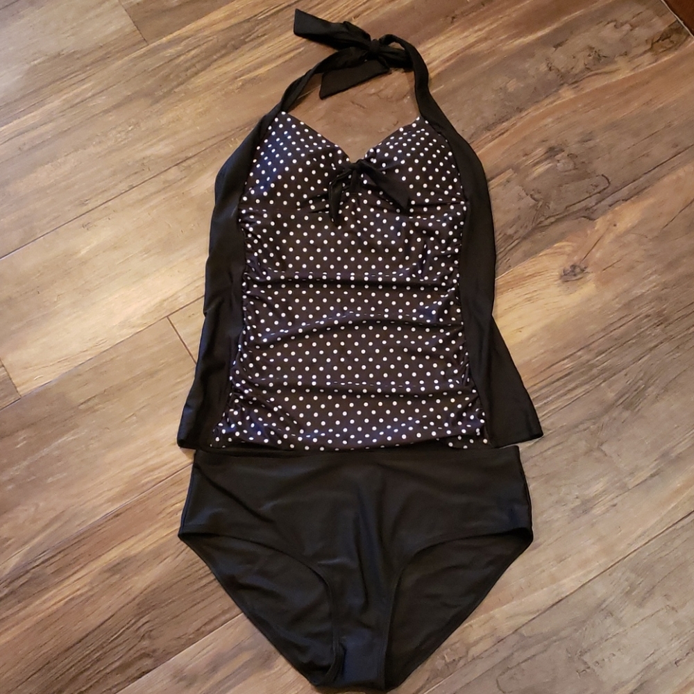 NWT 2 piece halter swimsuit